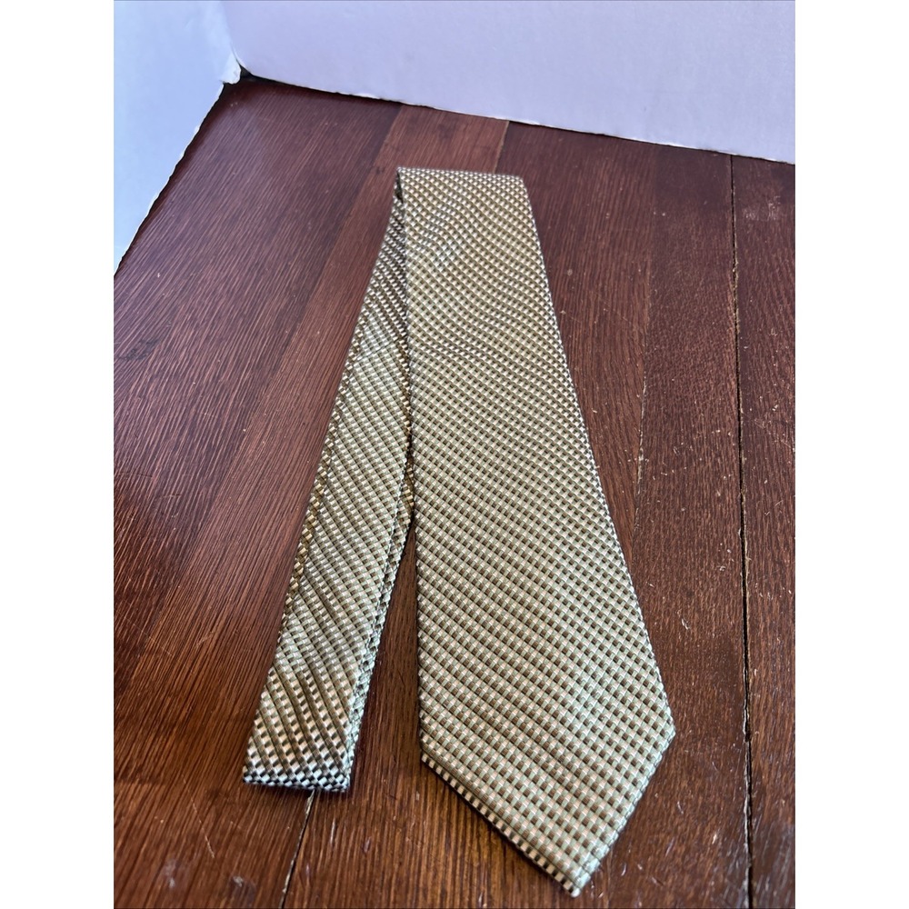 Geoffrey Beene Tie, Light Green 100% Silk